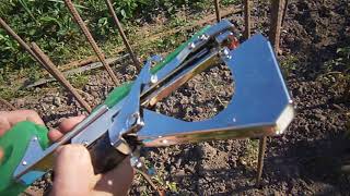 Быстрая подвязка помидор тапенером степлером для подвязки растений