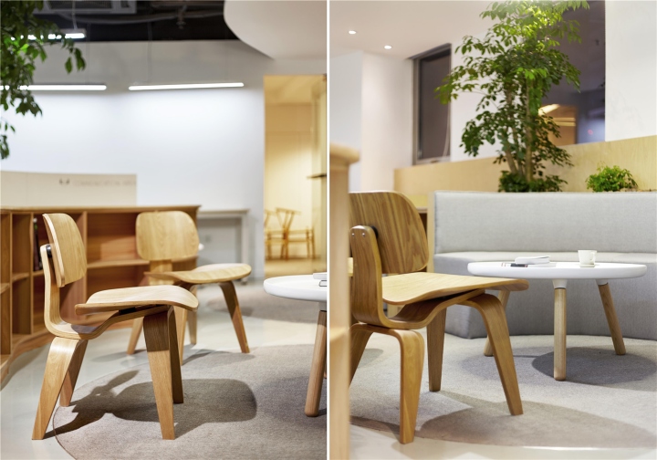 Растения в интерьере офиса от Muxin Design - деревянные стульчики