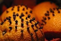 Талисман на любовь - апельсин с гвоздикой