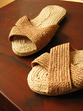 Обувь из абаки