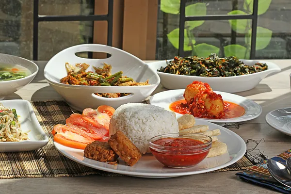 Индонезийский обед меню — стоковое фото