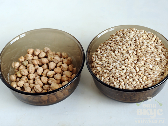 Каша перловая с овощами и нутом